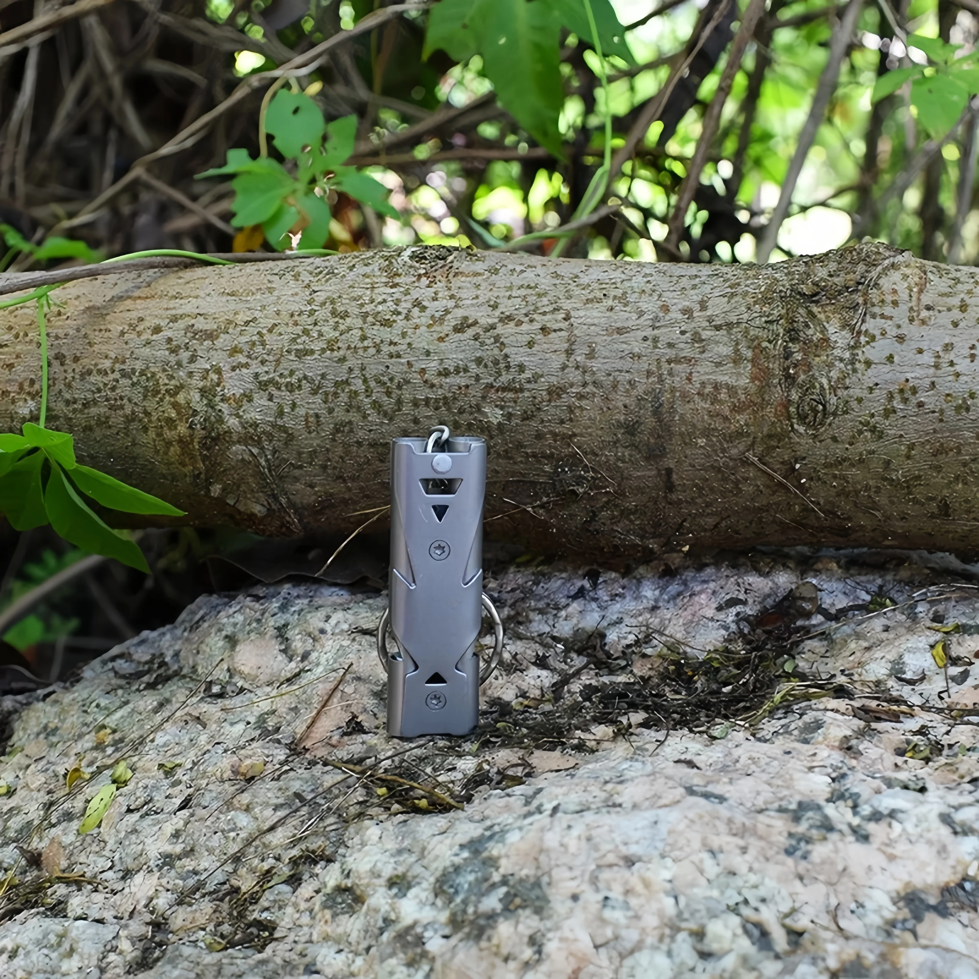 Преносима свирка за ключодържател