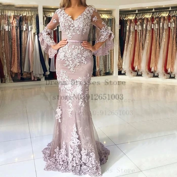 Guaina alla moda Abiti per la madre della sposa Applique in pizzo aperto sul retro Scollo a V Abiti da festa a figura intera in tulle a strati personalizzati per la mamma