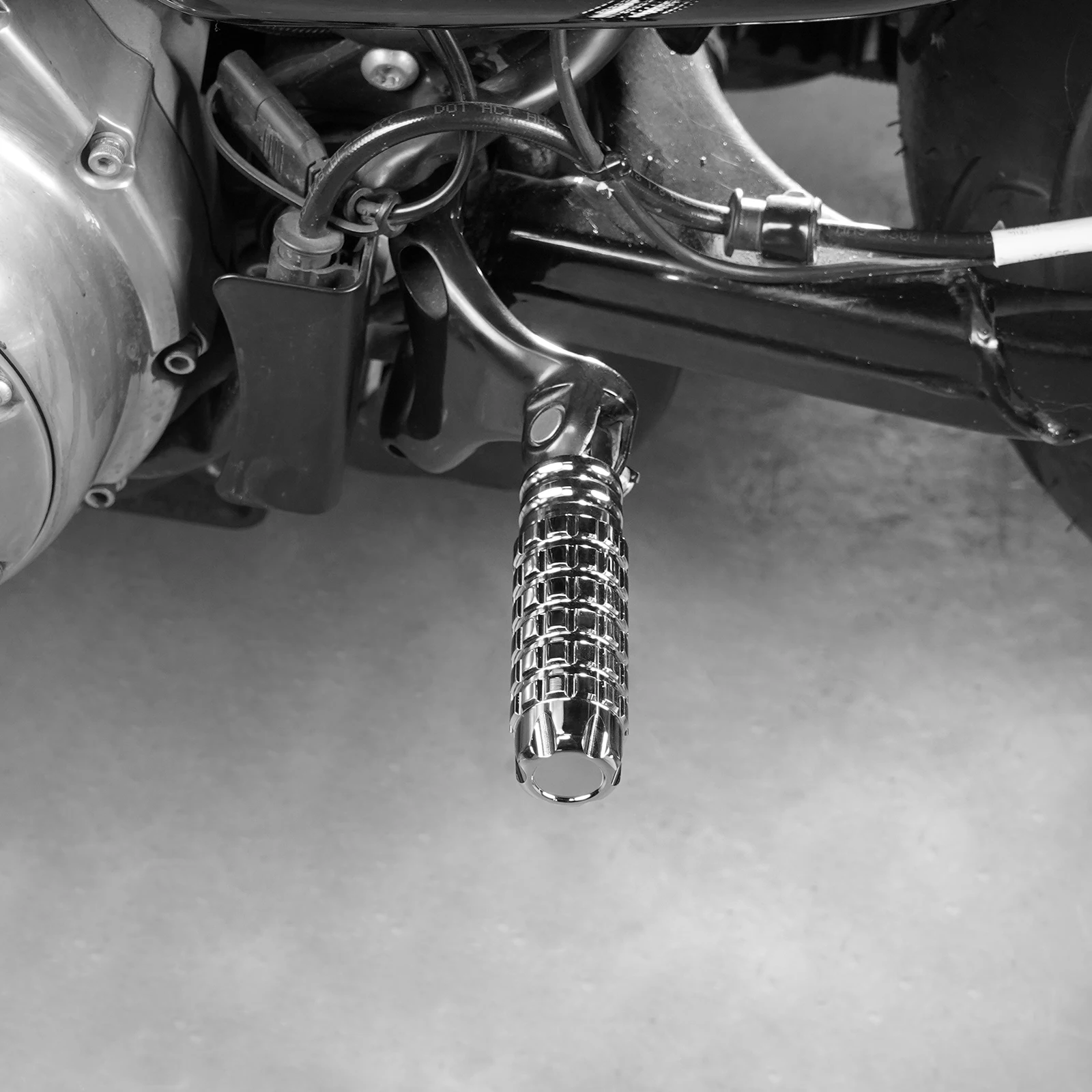 Für Harley Sportster 883 XL883R Sportster 1200 XL1200C Passagier Fußrasten Eisen 883 XL883N 2014-2020 Eisen 1200 XL1200NS 2018-2021 – Detail 18