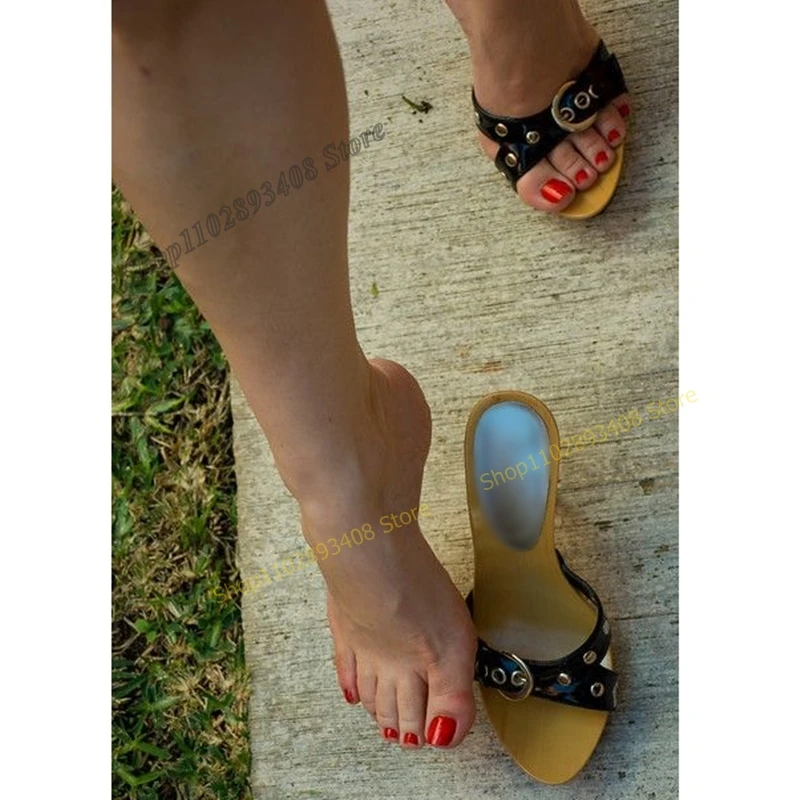 Mixed Color Rivet Decor Slippers Peep Toe Buckle Strap Thin High Heel Patent Leather Women Shoes 2023 Sexy Zapatos Para Mujere