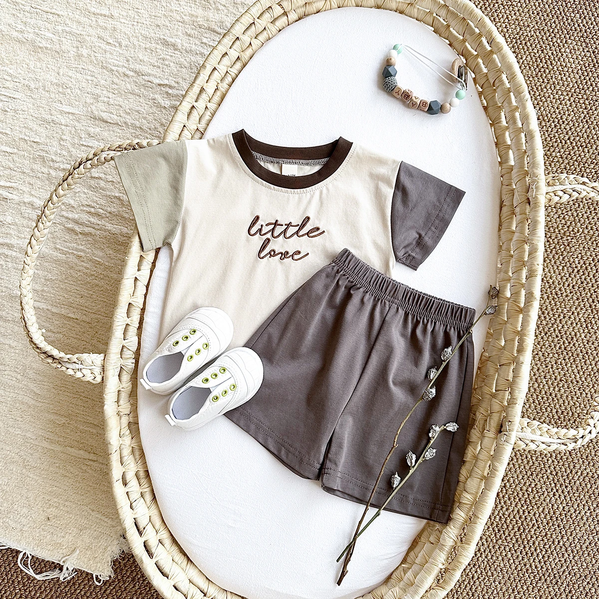 New Baby Girls Clothes Set Casual Embroidered Letters Color Patchwork Short Sleeved T-shirt+loose Shorts Summer Boys Suit