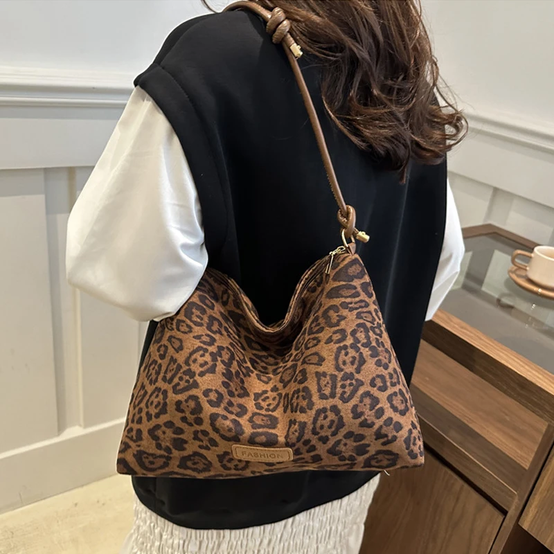 Autumn Winter New Large Capacity Women's Bags Fashion Leopard Print Tote Premium Texture Versatile Commuting Shoulder Armpits