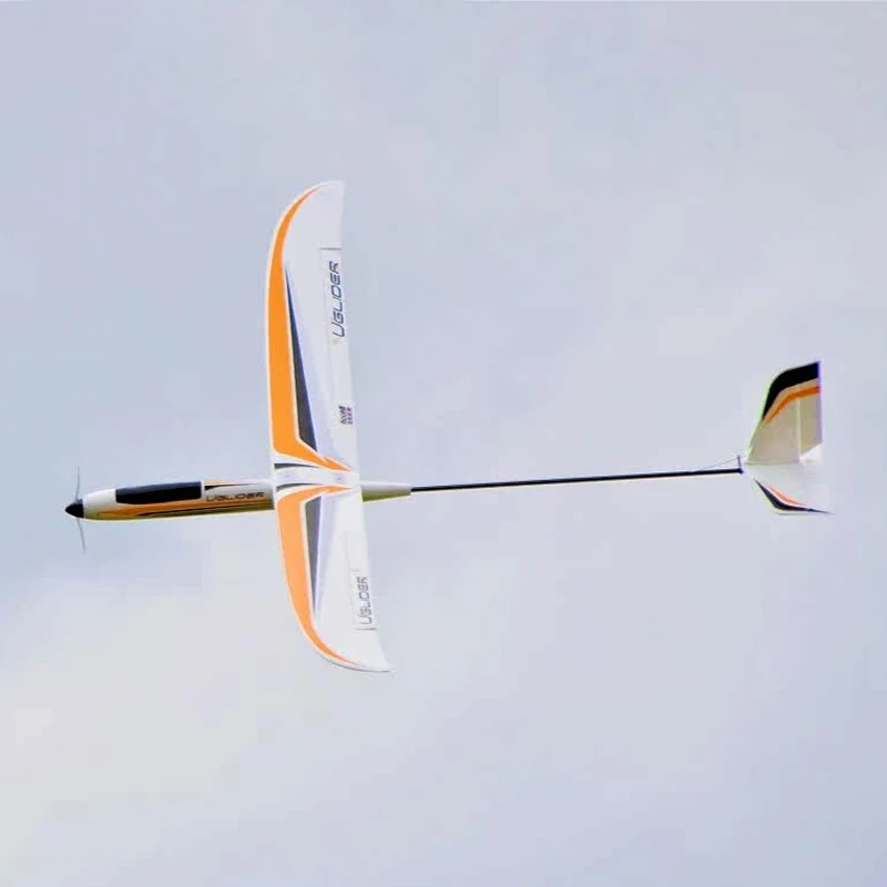 Détail du cockpit et des ailes du planeur RC UGLDER, parfait pour le vol de pente.
