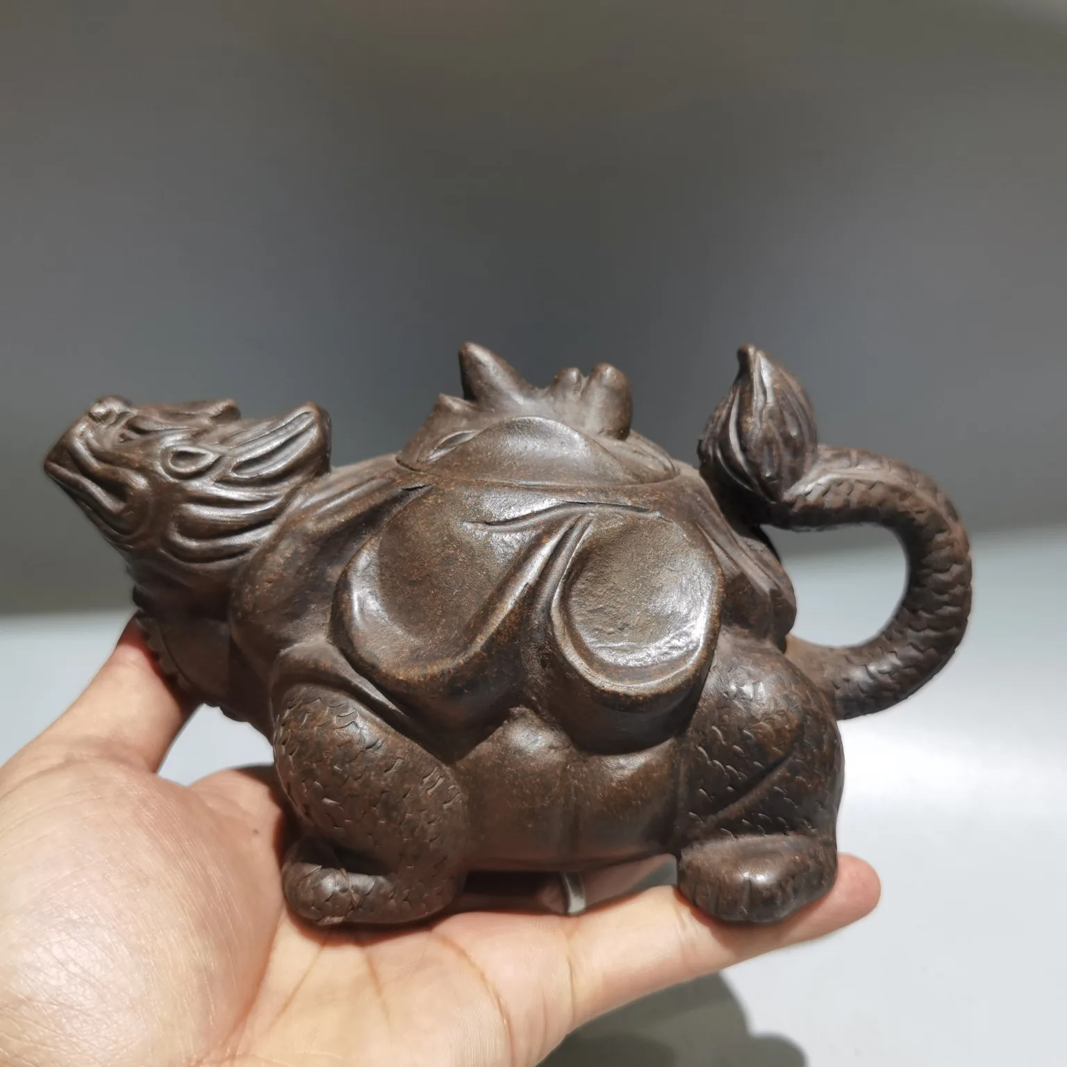

7"Chinese Yixing Purple clay pot Dragon Turtle Statue Pot Kettle Teapot Flagon Amass wealth Ornaments Town house