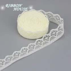 Lovely 1.5cm Lace Fabric Webbing for DIY Craft and Gift Decoration (Beige)