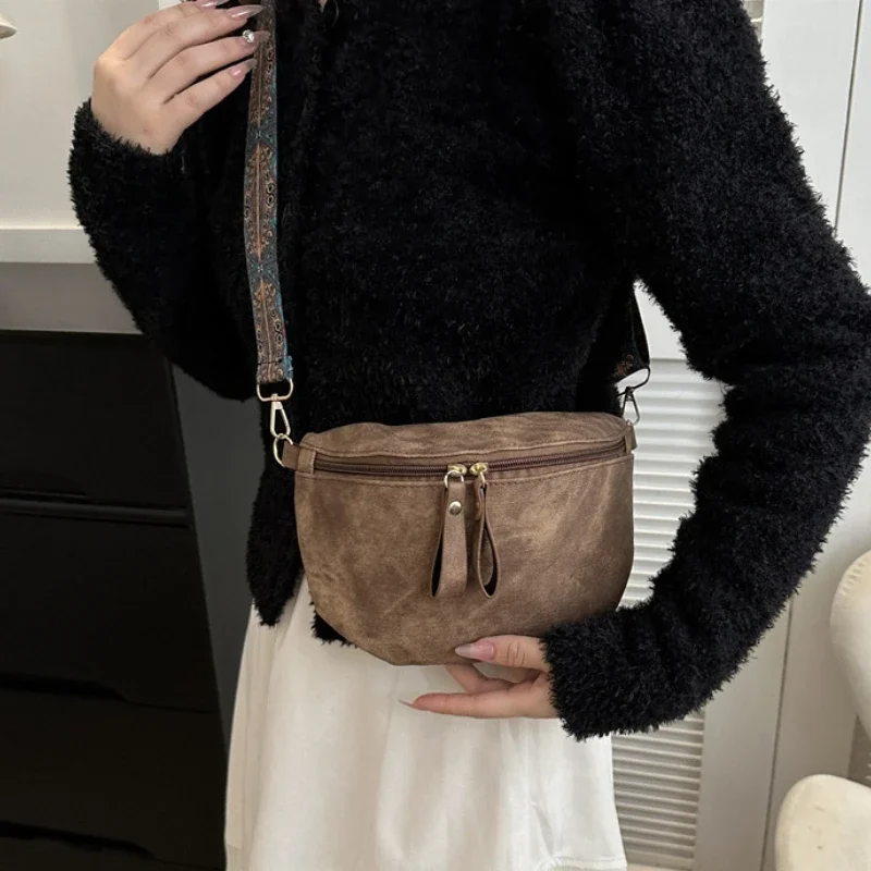 2026 Retro Wide Shoulder Women's Chest Bag Fashion Casual Armpit Crossbody Bag Simple Design Shoulder Bags for Women