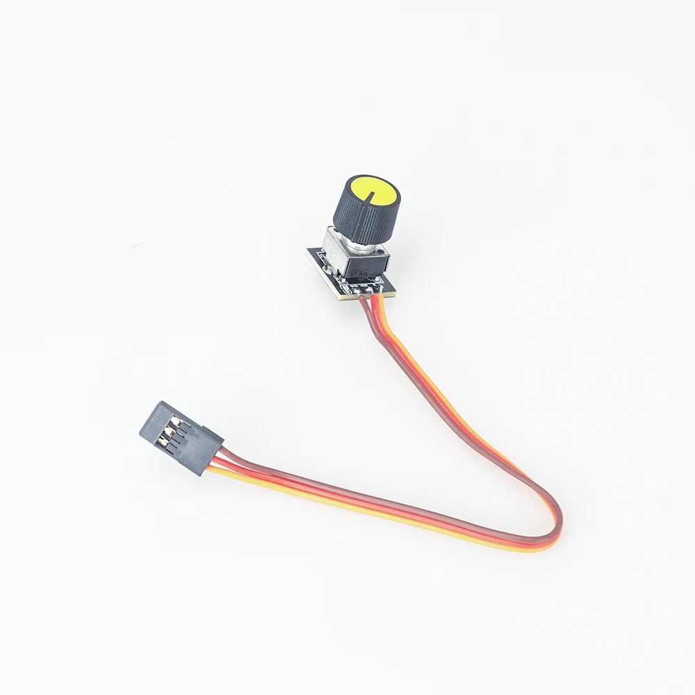 Micro moteur électrique 3V-6V monté sur une base de bricolage avec roue et engrenages