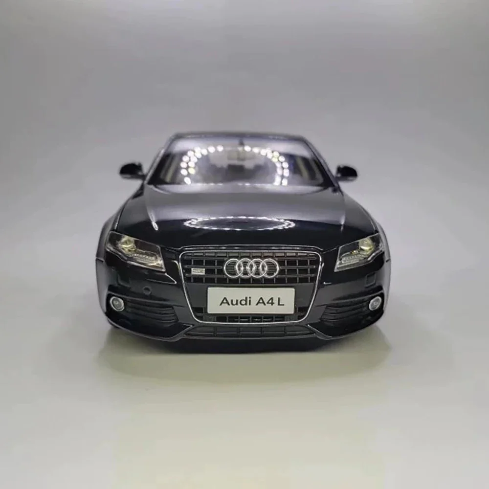 Die-cast 1:18 Scale Faw Audi A4l 2012 Alloy Car Model Classic