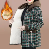 Plus Size Thickened Fleece-Lined Women's Winter Sheepskin Jacket Casual Versatile With Cap Cropped Cotton Coat Women's Plaid Top
