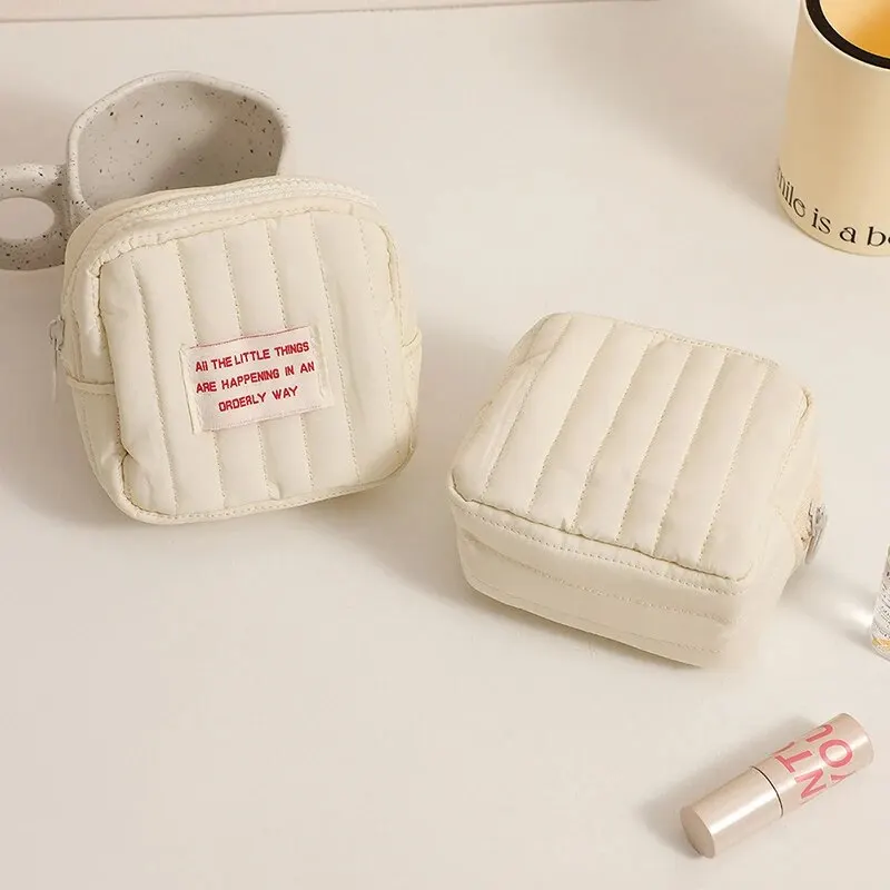 1pc Minimalist Sanitary Cotton Bag, Cream Vent, Red Bag, Zero Wallet, Cotton Fabric Makeup Bag 4