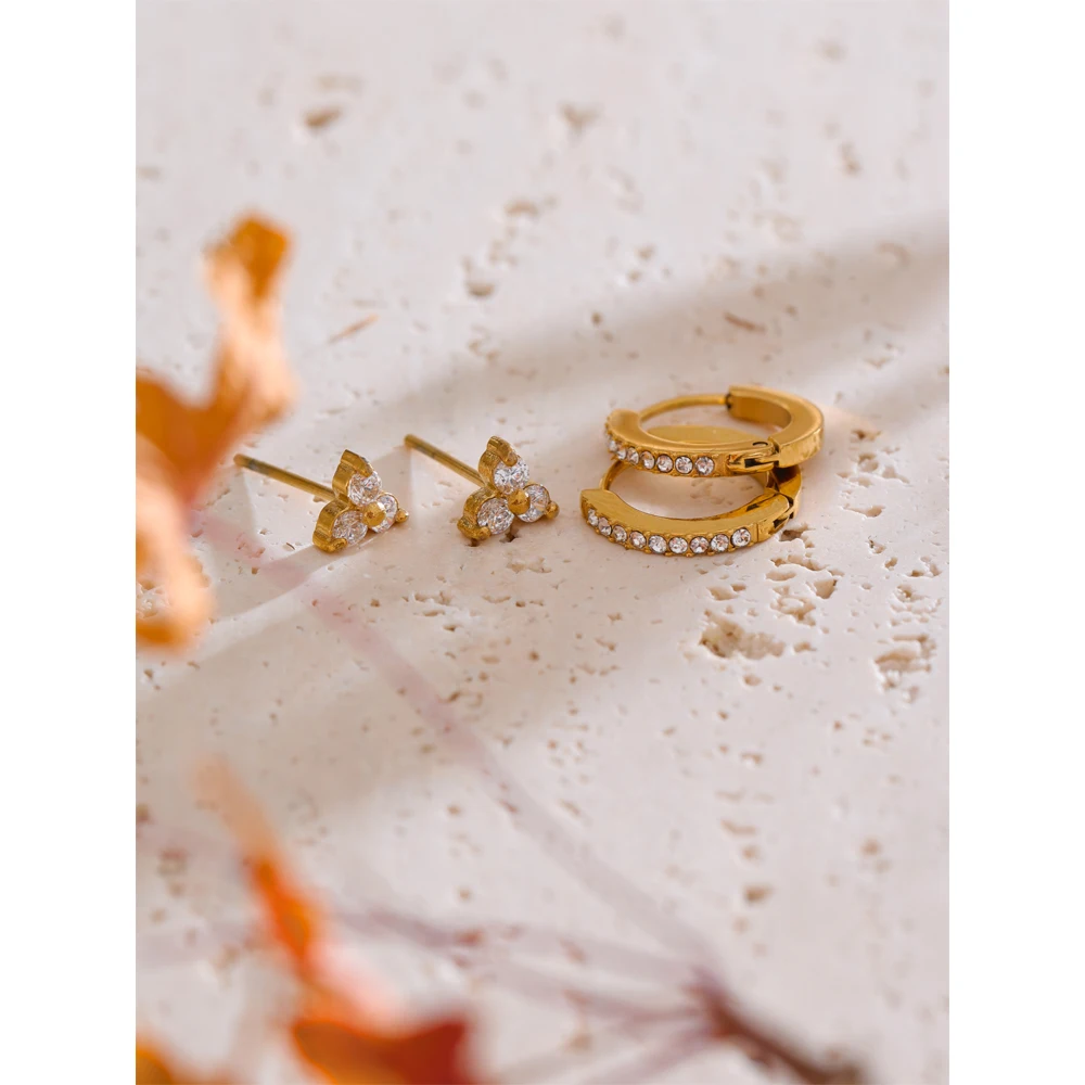 Yhpup Cubic Zirconia Flower Stud Earrings