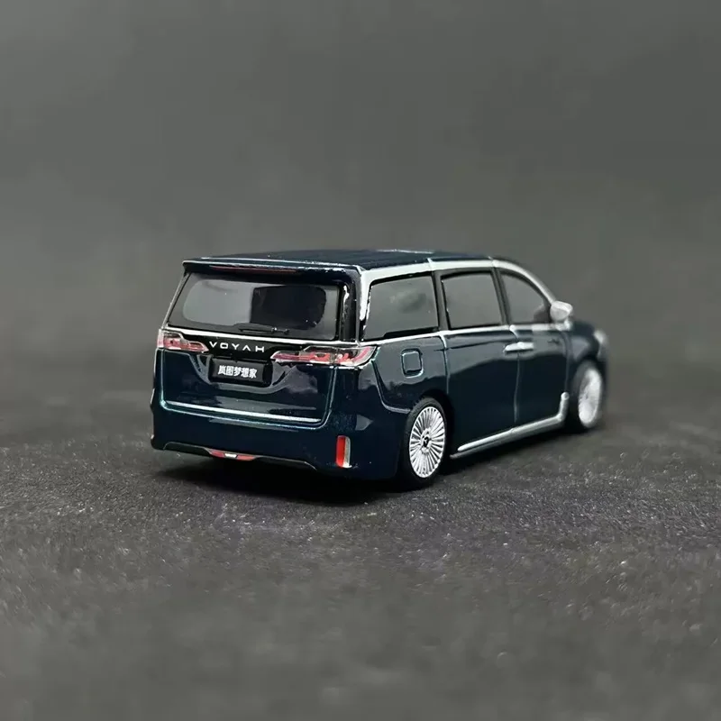 S067ae0e2815f40ee8533b34e33af1083r Bburago 1:64 VOYAH DREAMPOWER MPV Alloy Car Model Diecast Metal Toy Vehicles Car Model High Simulation Miniature Scale Kids Gift