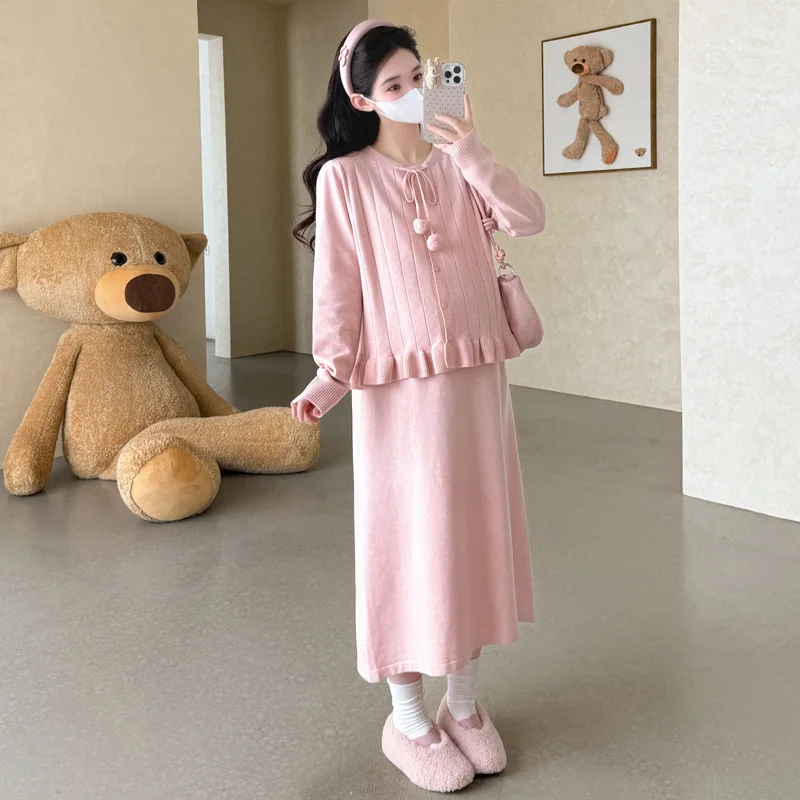 임산부 가을 부드럽고 달콤한 러플 밑단 폼폼 단추 달린 스웨터 코트와 캐미 드레스 투피스 세트 부드럽고 편안함