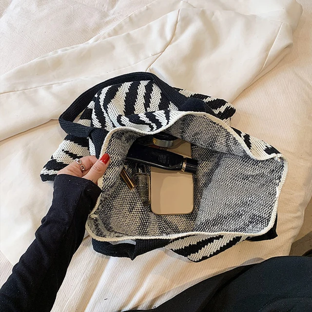 バザール アトリエ サブロン ZEBRA CLUTCH BAG バザール アトリエ サブロン ZEBRA CLUTCH BAG 2025年最新