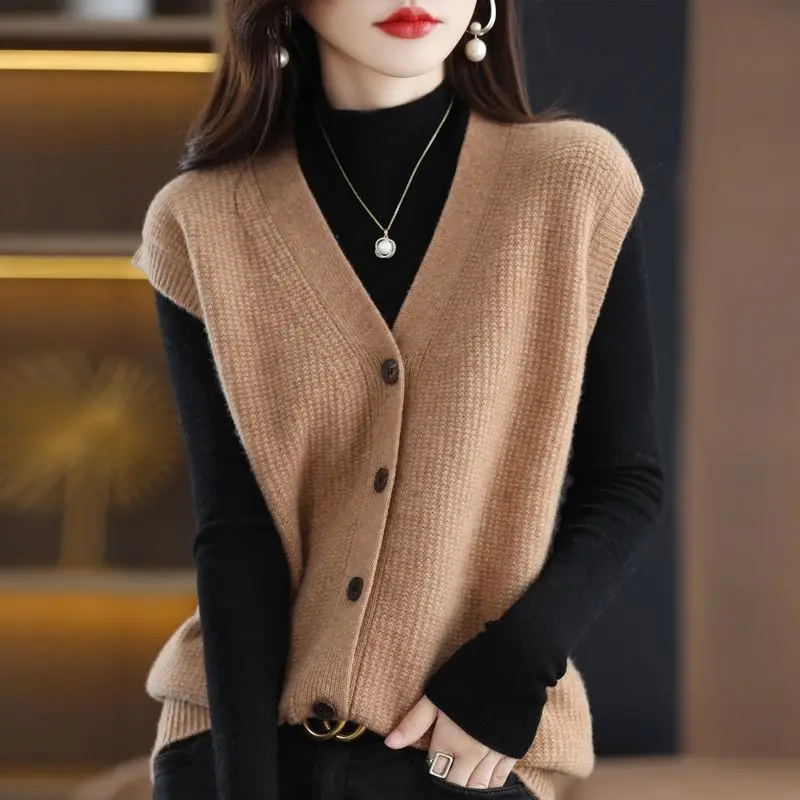 

Casual Button Cardigan Vest 2024 Autumn and Winter Warm Knitted Sweater Women Fashion Loose Solid Sleeveless Soft Jumpers R188