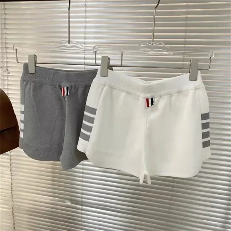 

Luxury Brand Women Golf Wear 2024 Spring Summer New Golf Knit Casual Pants Waisted Slimming Side Four Stripes Silk Tennis Shorts