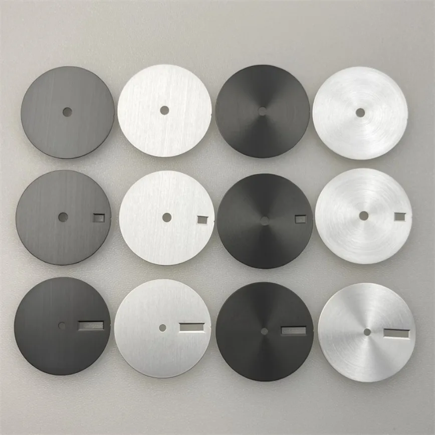 

Watch Accessories Watch Dial 28.5mm Rounded Grain Straight Stripe White Black Dial for NH35/NH36/NH34 Movement