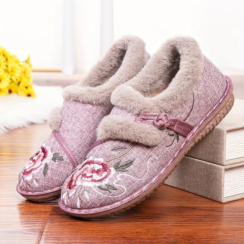 

Женские туфли на подкладке с цветочной вышивкой, пушистые теплые Нескользящие туфли на плоской подошве, плюшевые зимние удобные и мягкие туфли