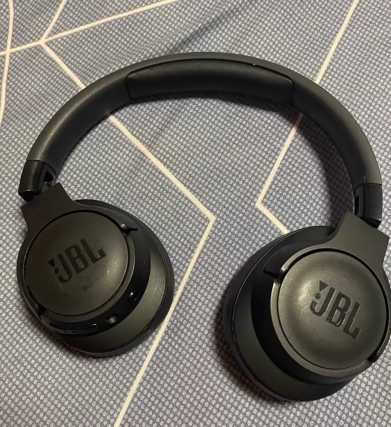 JBL Tune 720BT سماعات أذن لاسلكية تعمل بالبلوتوث 5...