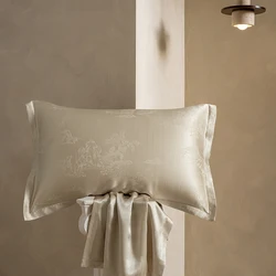 Luxurious 100% Natural Mulberry Silk Pillowcase - Premium 22MM Silk for Hair & Skin Health, Oeko - Tex Certified (1)