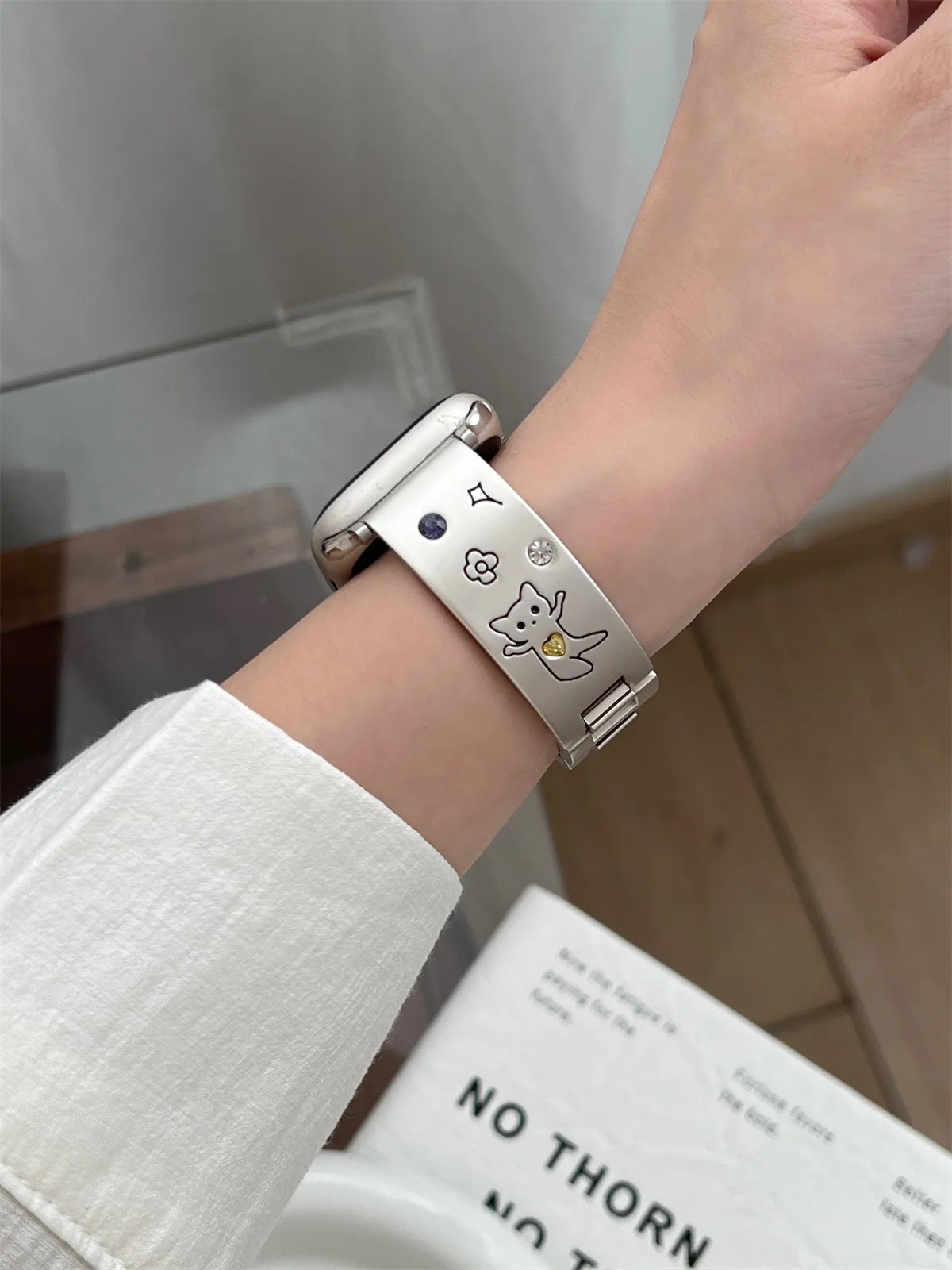 Bracelet de montre pour iwatch 42/44/45/46/49 mm 38/40/41 mm Bracelet de montre tendance en métal pour montres série Ultra2 série 10/9/8/7/6/5/4/3/2/1_voghion.com