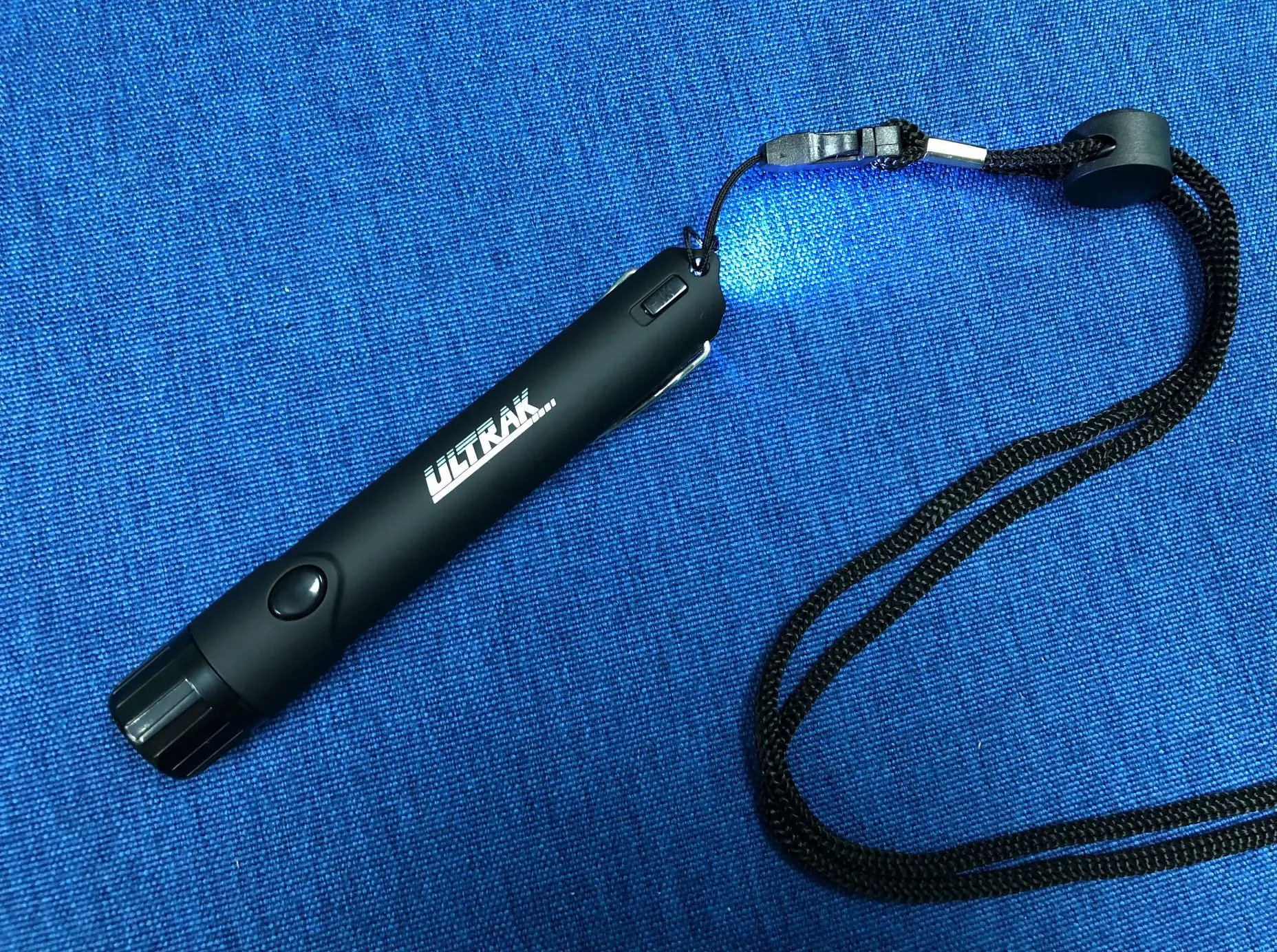 2-In-1 Electronic Flashlight Whistle Camping Hiking Emergency Survival Whistle Outdoors Tools sports events Portable
