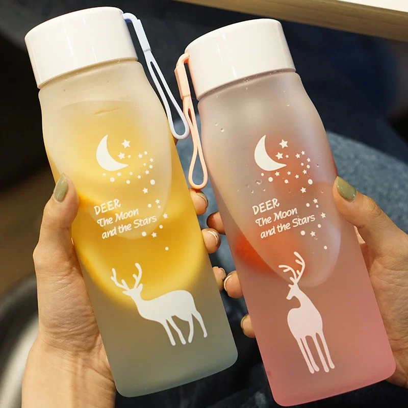 560ml Plastic Water Bottle Creative Deer Pattern Frosted Water Bottle With Portable Rope Outdoor Drinking Bottle Travel Tea Cup