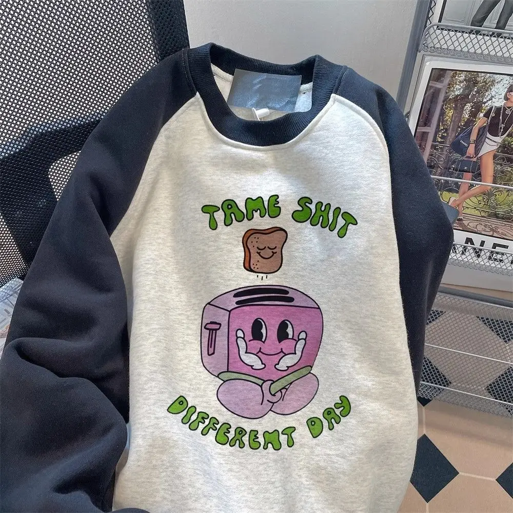 Рисунок 3 - Женская толстовка с капюшоном