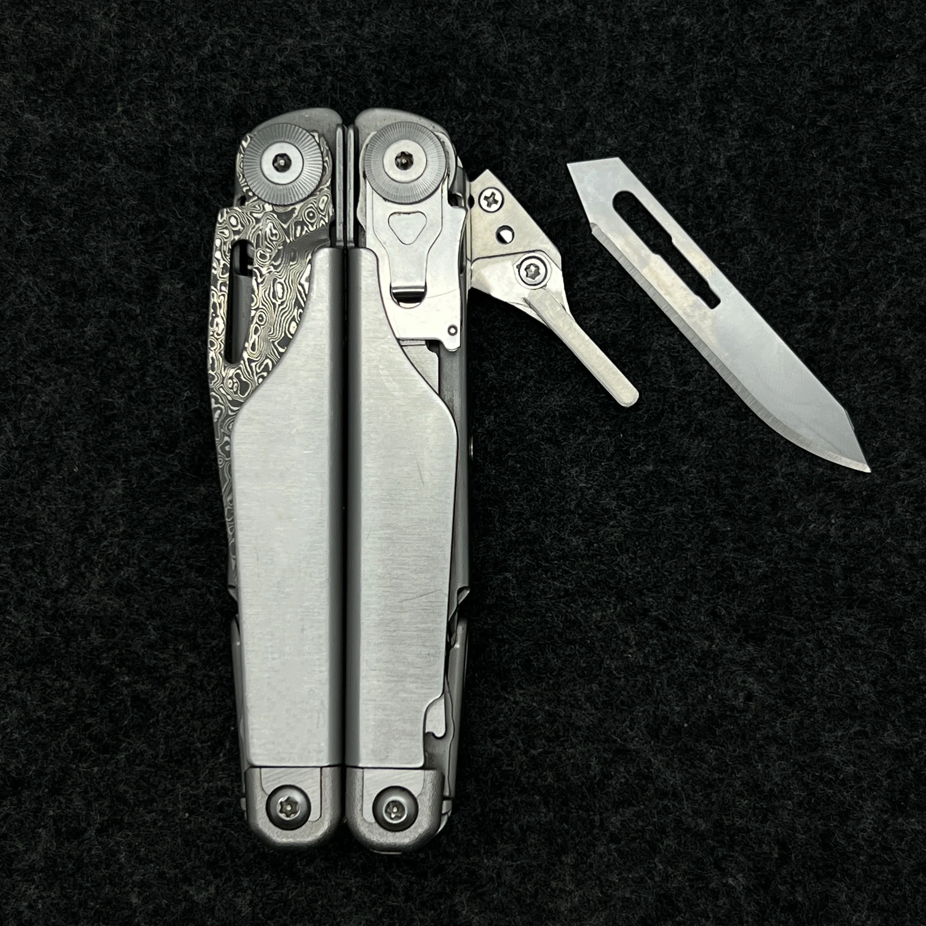 1 pcs Adapter No.60 Surgical Blade Stainless Steel Scalpel Handle with Thumb Grip For Leatherman Surge CNC DIY Accessories 3