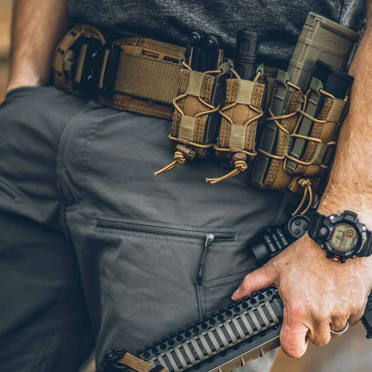 9mm Magazine Bag Tactical MAG Bag 500D Nylon MOLLE Flashlight Holder Hunting Knife Holster Shooting Gas Soft Accessories