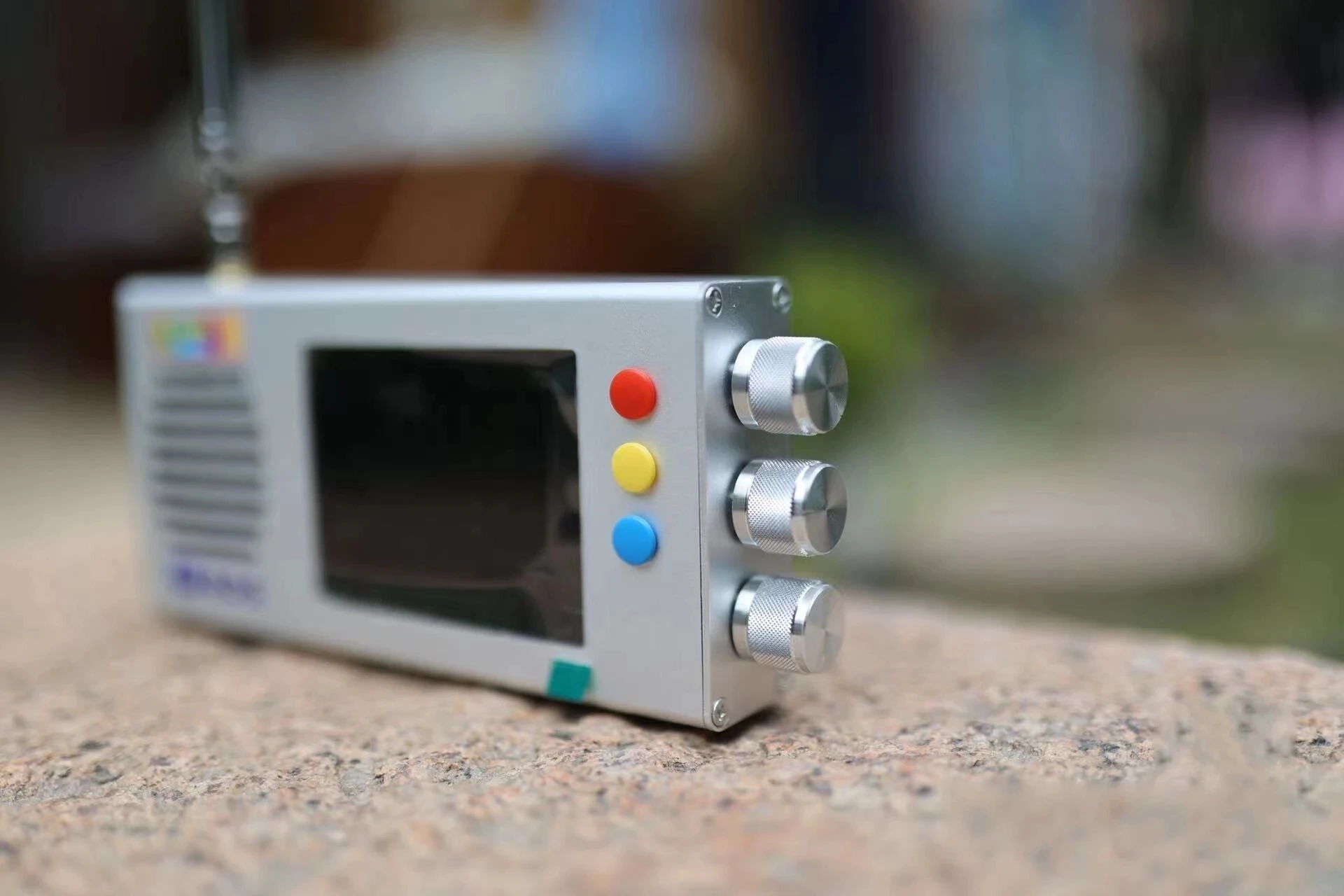 Ǯ  FM MW  HF LW  ű, 3.2 ġ LCD, 5000MAH ͸, ݼ ̽, Ŀ, ׳, TEF6686