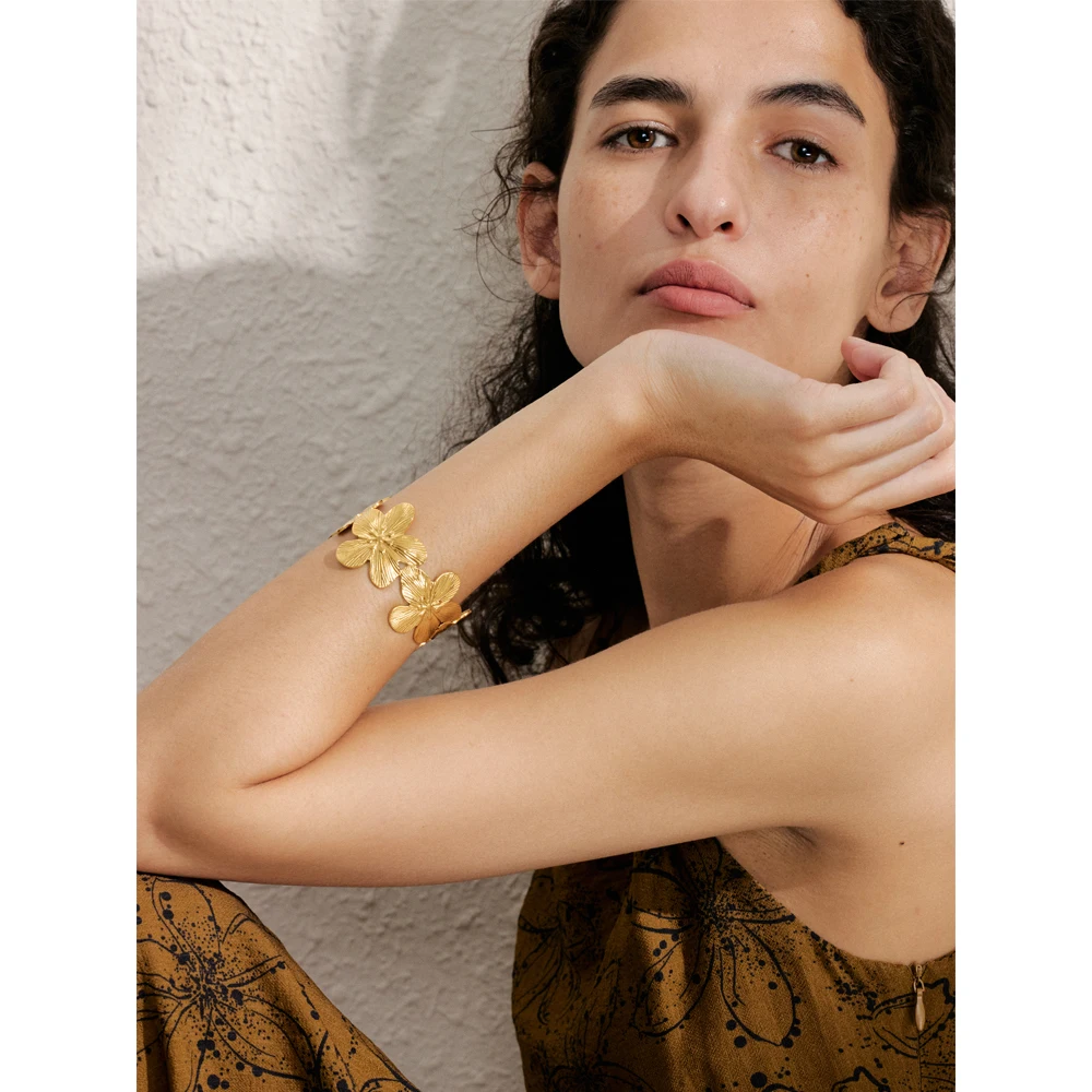 Yhpup Stainless Steel Waterproof 18K Golden Plated Flower Cuff
