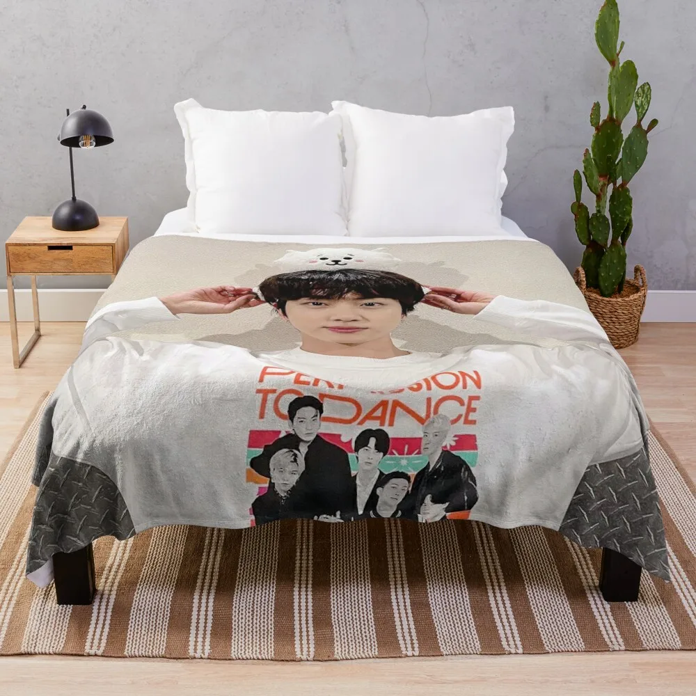 

Jin Throw Blanket Tourist Hairy Blankets