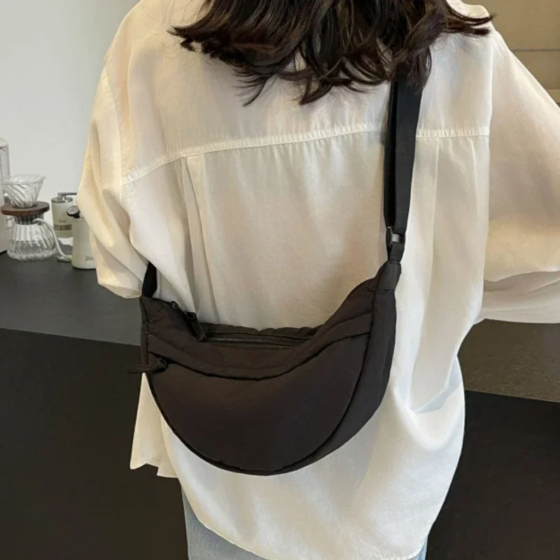 Nylon Fabric Shoulder Bag New High Capacity Women's Crossbody Messenger Bag Leisure Versatile Shoulder Hobos Bag Handbags