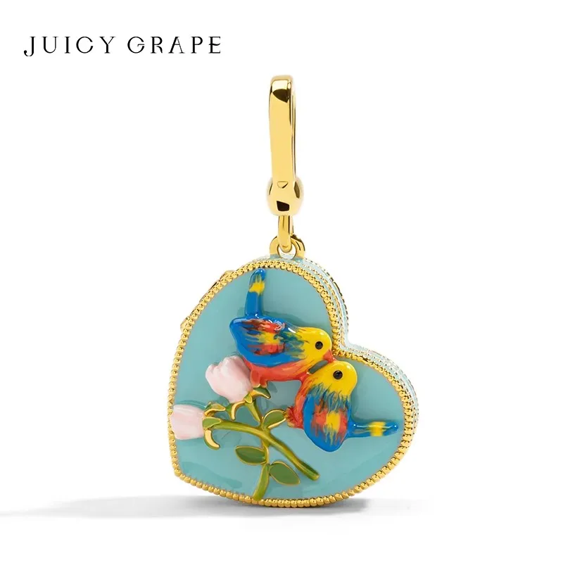 

Juicy Grape Versatile Handcrafted Heart Pendant Charm Sweater Chain Keychain 18K Gold Plated 2024 New Year Christmas Gifts