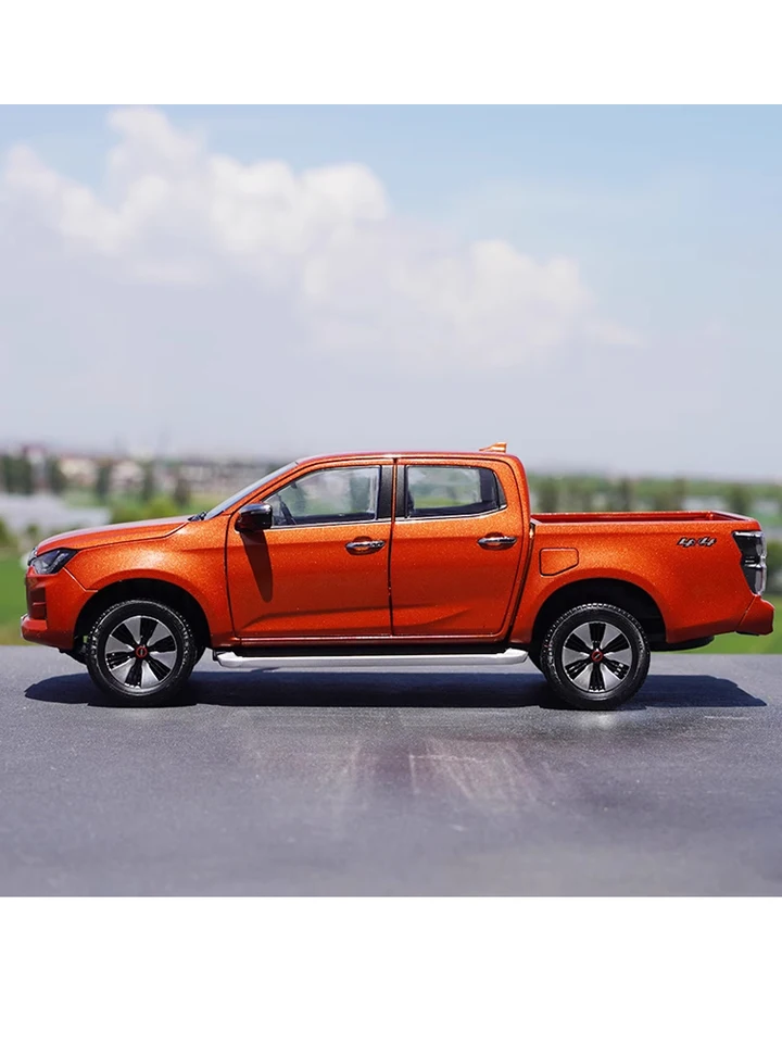 1/18 いすゞ　D-MAX Amazon.com: Alloy Resin Car Vehicle Model 1 18 Fit for Isuzu