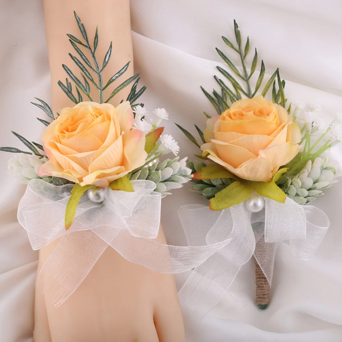 

High Quality Handmade Groom Corsage Bride Bridesmaids Wrist Flower With Artificial Leaf Lady Delicate Brooch Boutonniere For Men