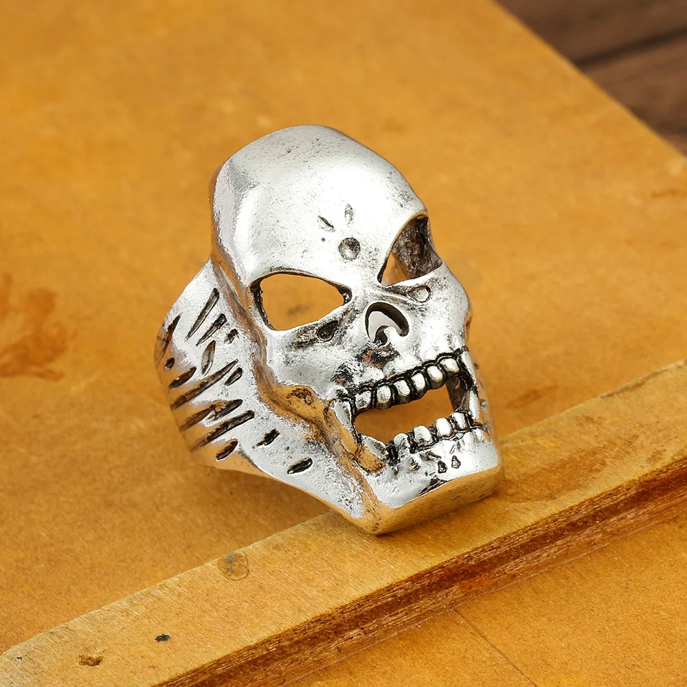 TV Drama Stranger Things Eddie Munson Accessories Hellfire Club Rings Men Gift Vintage Punk Skull Ring Jewelry For Fans Gift