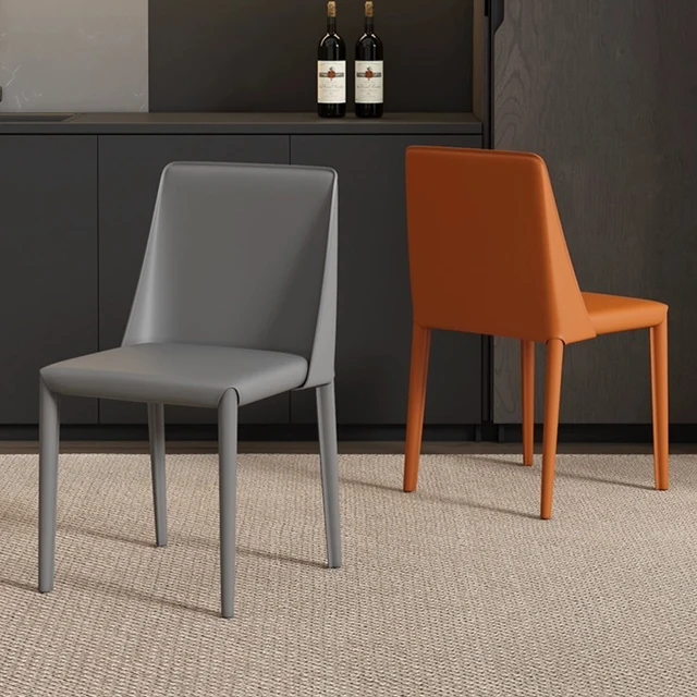 현대 가정을 위한 우아하고 편안한 이탈리아식 크림풍 안장 가죽 의자