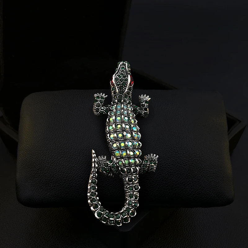 1816 Particularly Vivid Retro Rhinestone Crocodile Brooch Exquisite High-End Men's Animal Pin Suit Coat Accessories Jewelry Gift