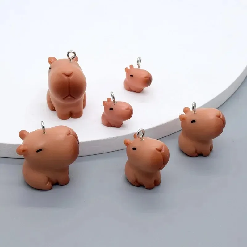 10개 귀여운 미니 3D 카피바라 레진 참 장식품 사랑스러운 게으른 동물 펜던트 DIY 공예품 귀걸이 보석 제작용