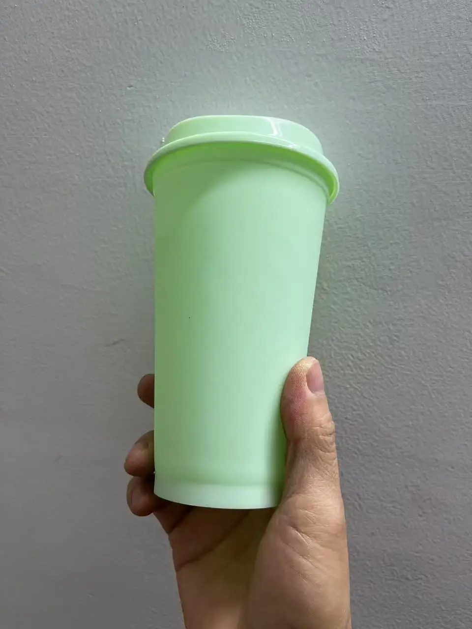 Eco-Friendly Reusable Travel Coffee Mug - BPA-Free Plastic, 16oz Capacity