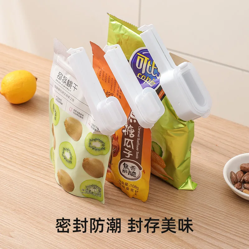 https://ae01.alicdn.com/kf/S06b5c5c4742542459fbc7cacc98e13aee/Food-Clips-to-Seal-Pour-Food-Storage-Bag-Clip-with-Spout-for-Cereal-Snacks-Dust-and.jpg