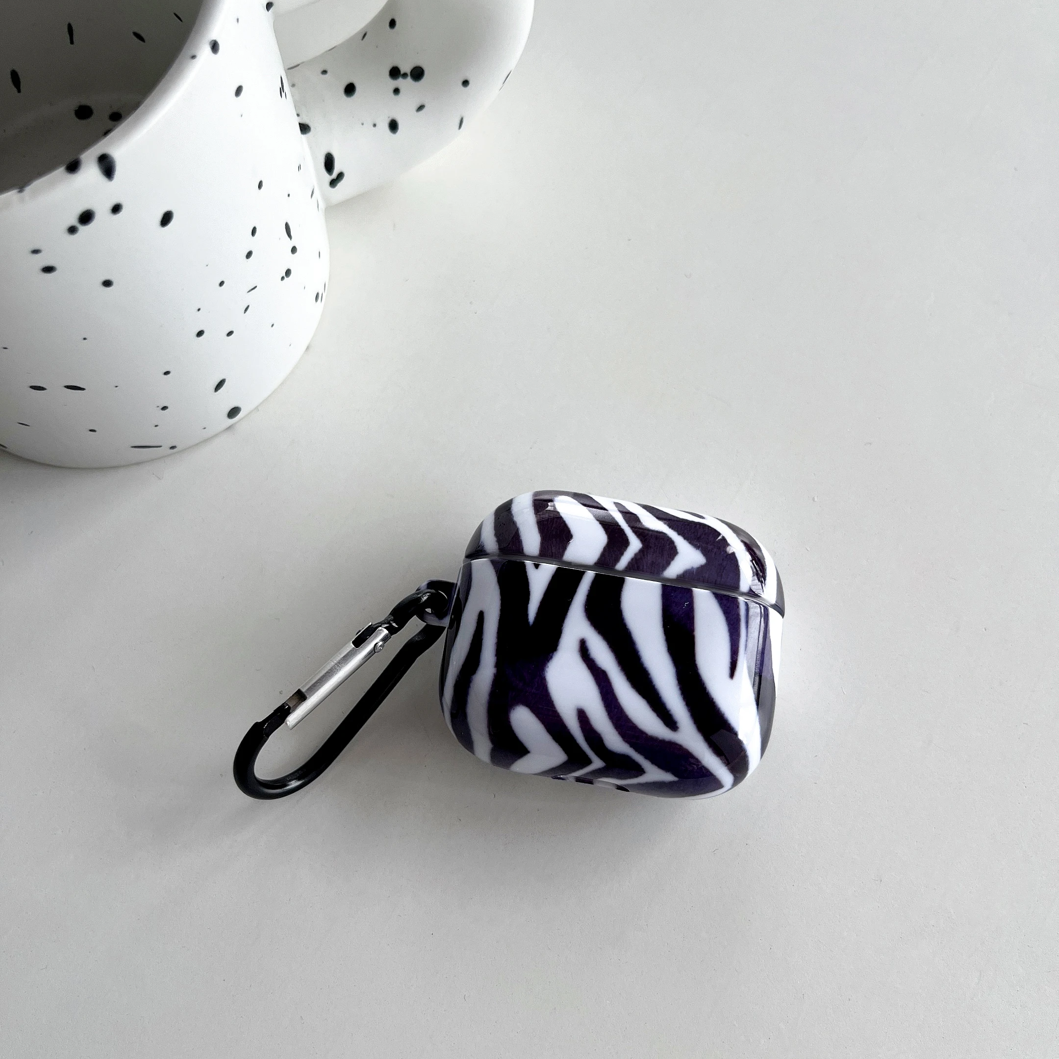 Simple Zebra Pattern AirPods Case