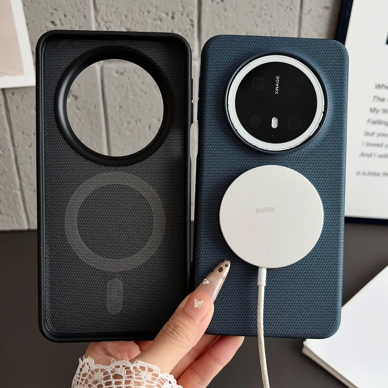 Premium Cloth Fabric Magnetic Wireless Charging Case with Metal Buttons and Anti‑Scratch Textured Back Cover