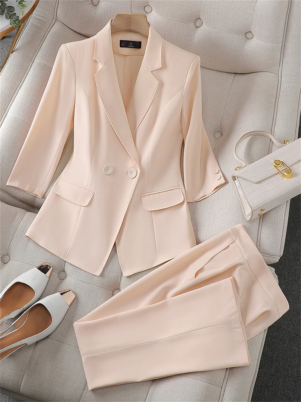 Рисунок 3 - Женский комплект из 2 предметов