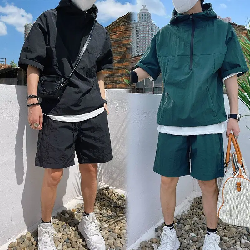 

Summer Cargo Style Set Men's Casual Hooded Solid Short Sleeve T-shirt Shorts Loose Fashion High Quality Handsome Sweatshirt Suit