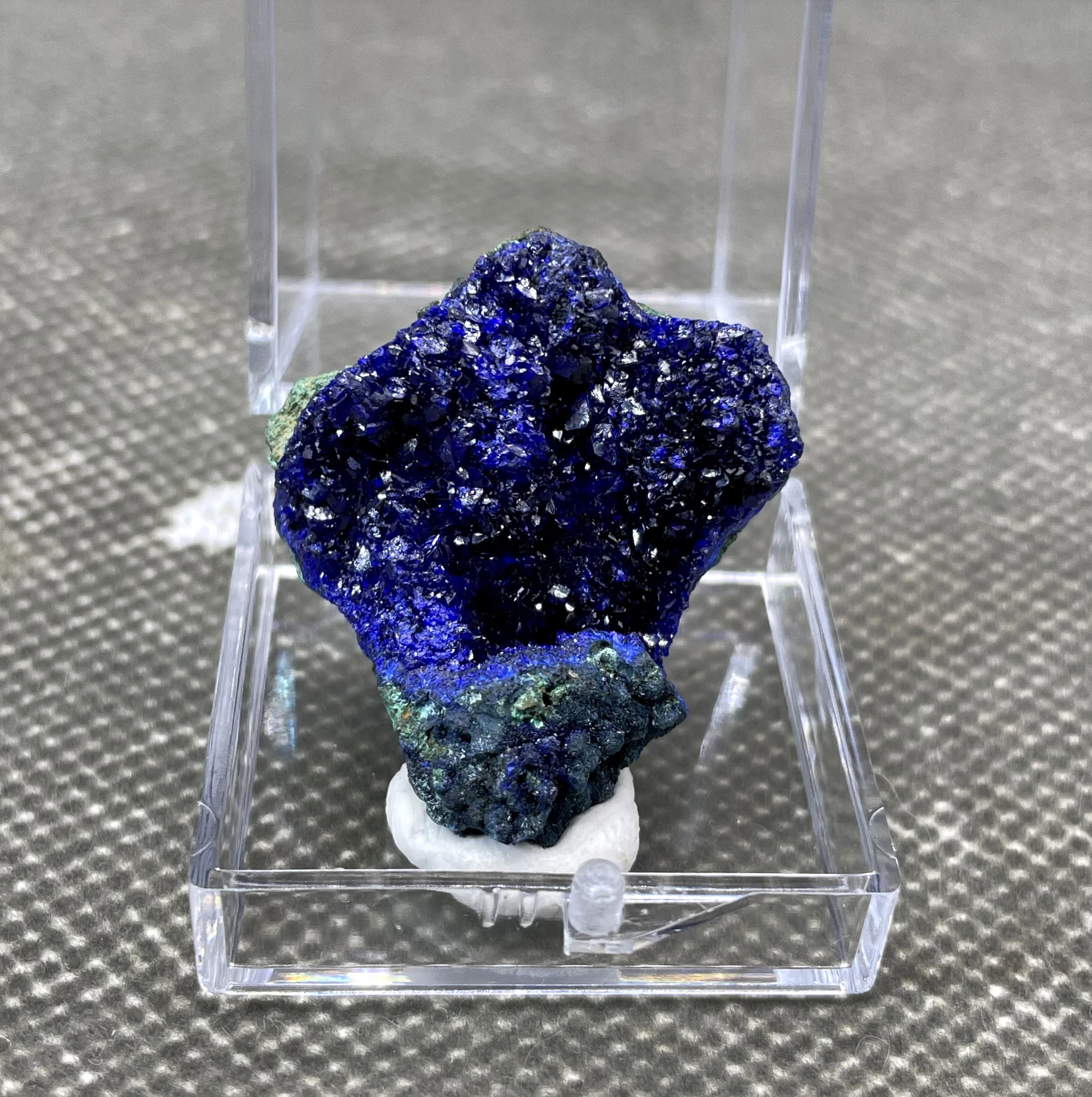 

BEST! 100% Natural beautiful shiny azurite mineral specimen crystal Stones and crystals Healing crystal + (box size 3.4cm)