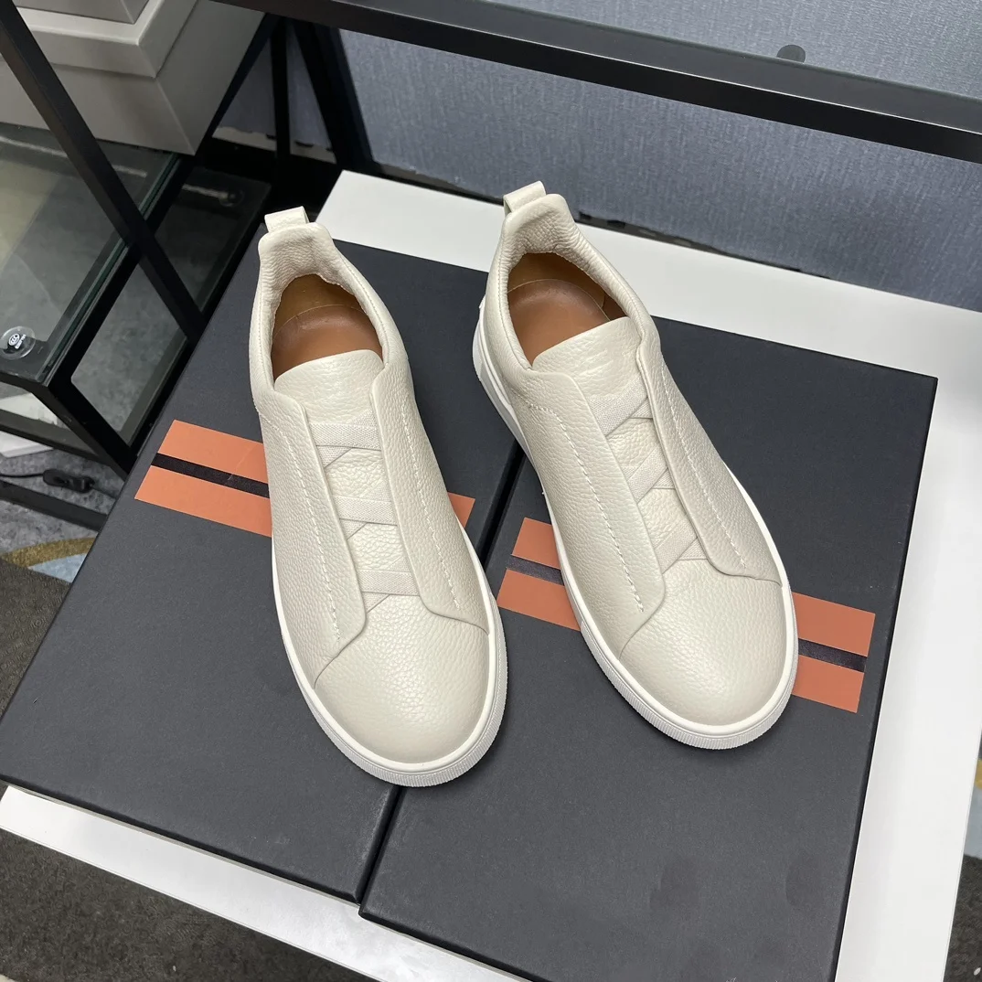 High quality leather non slip shoes for men's casual fashion, simple and versatile Korean soft sole breathable single shoes