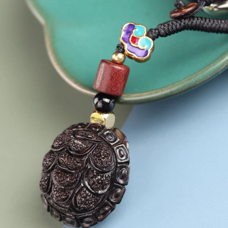 

Ebonwood retro rich turtle shell car key chain pendant carved wood key chain men's and women's bag pendant office decoration
